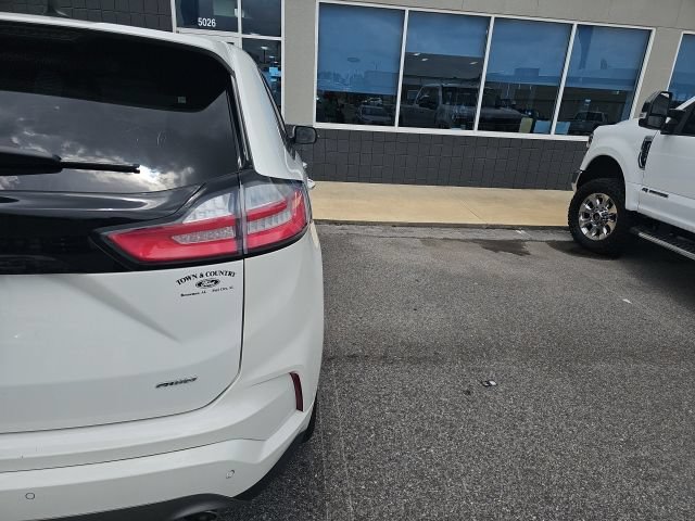 Certified 2022 Ford Edge Titanium w/ Equipment Group 301A AWD/4WD image 8