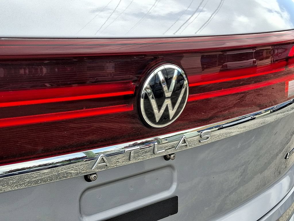 Used 2024 Volkswagen Atlas Cross Sport SE AWD/4WD image 31