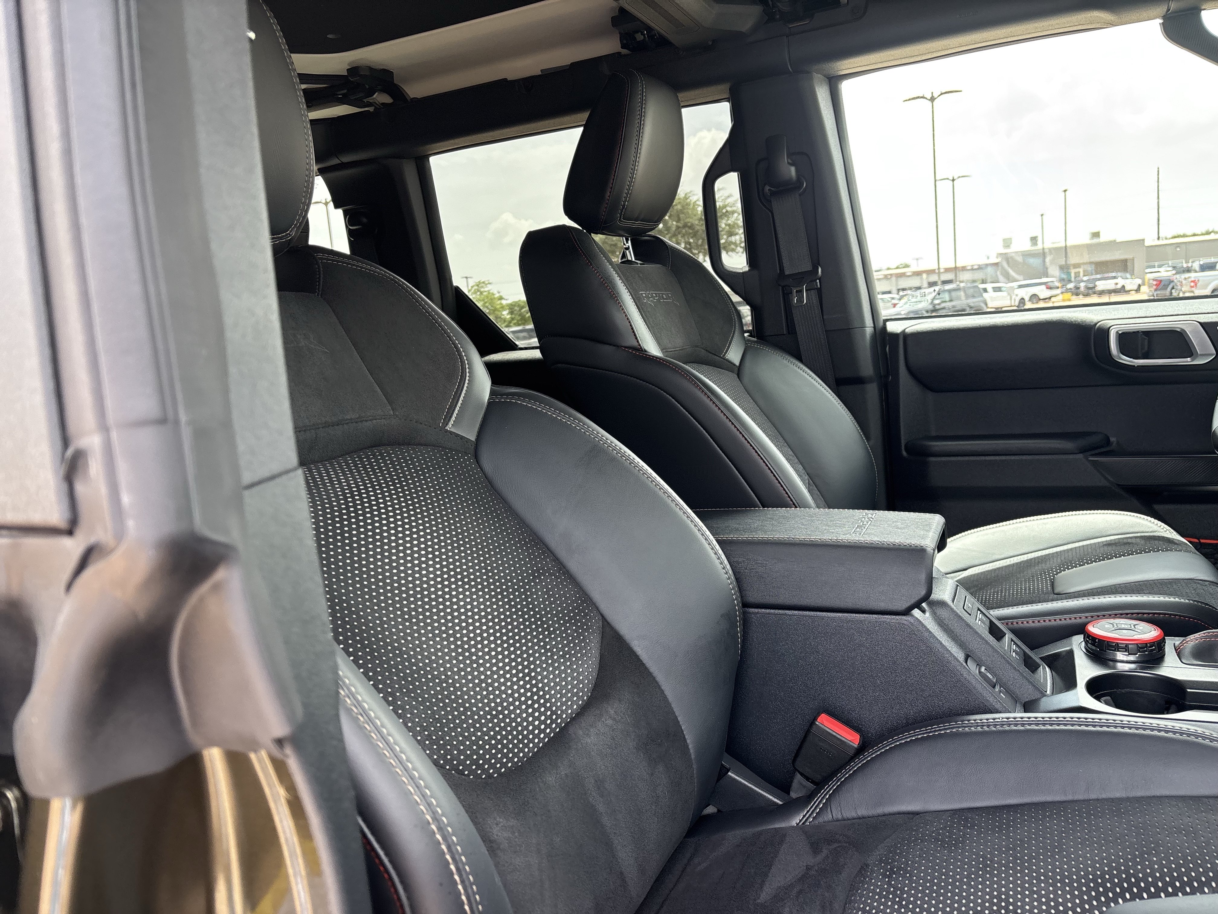 Certified 2026 Ford Bronco Raptor AWD/4WD image 37