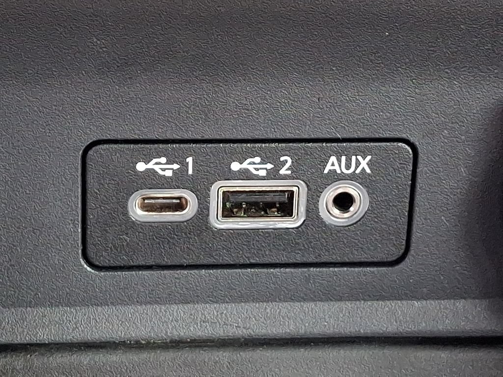 Used 2025 Nissan Sentra SR FWD image 24