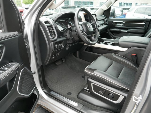 Used 2022 RAM 1500 Laramie AWD/4WD image 11