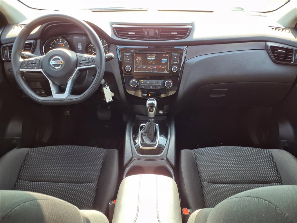 Used 2021 Nissan Rogue Sport S image 9