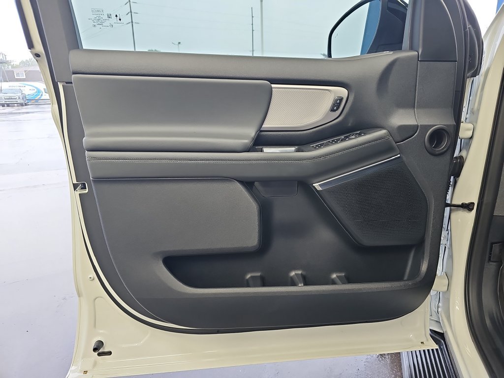 Certified 2026 Ford Expedition Active AWD/4WD image 26