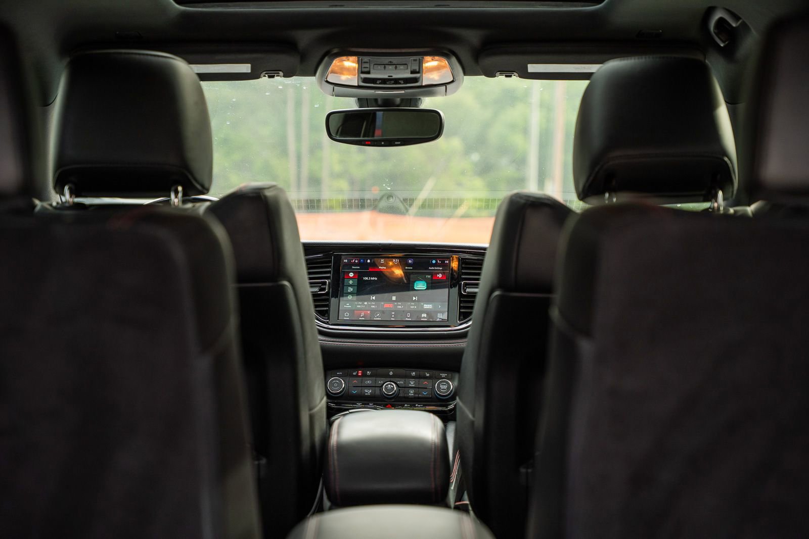 Used 2021 Dodge Durango R/T w/ Blacktop Package AWD/4WD image 27