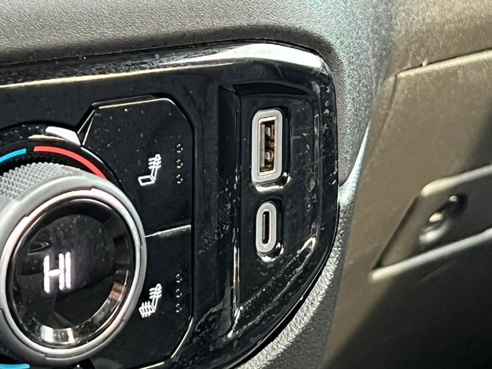 Used 2024 Chevrolet Silverado 1500 LT AWD/4WD image 26