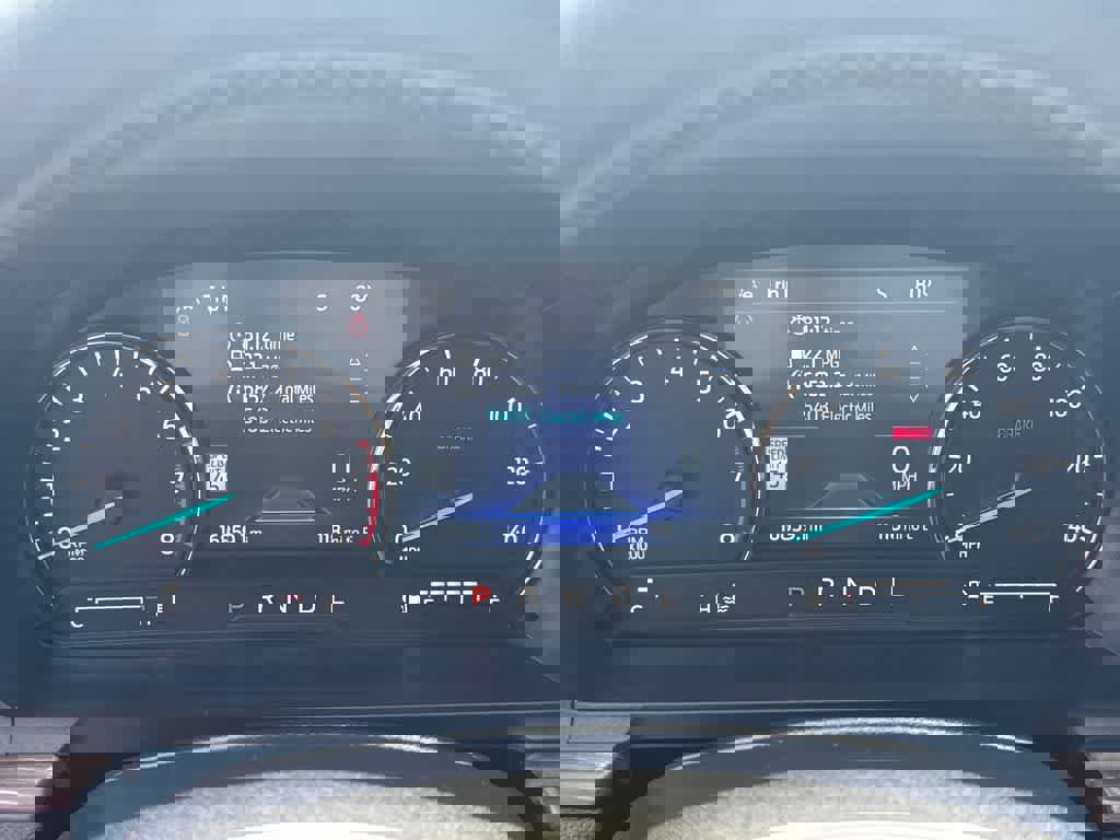 Certified 2022 Ford Explorer Limited w/ Hybrid Equipment Group 310A image 27