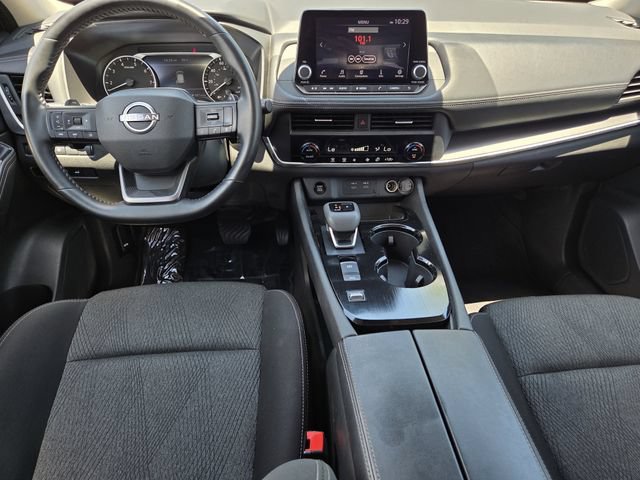 Used 2025 Nissan Rogue SV FWD image 8