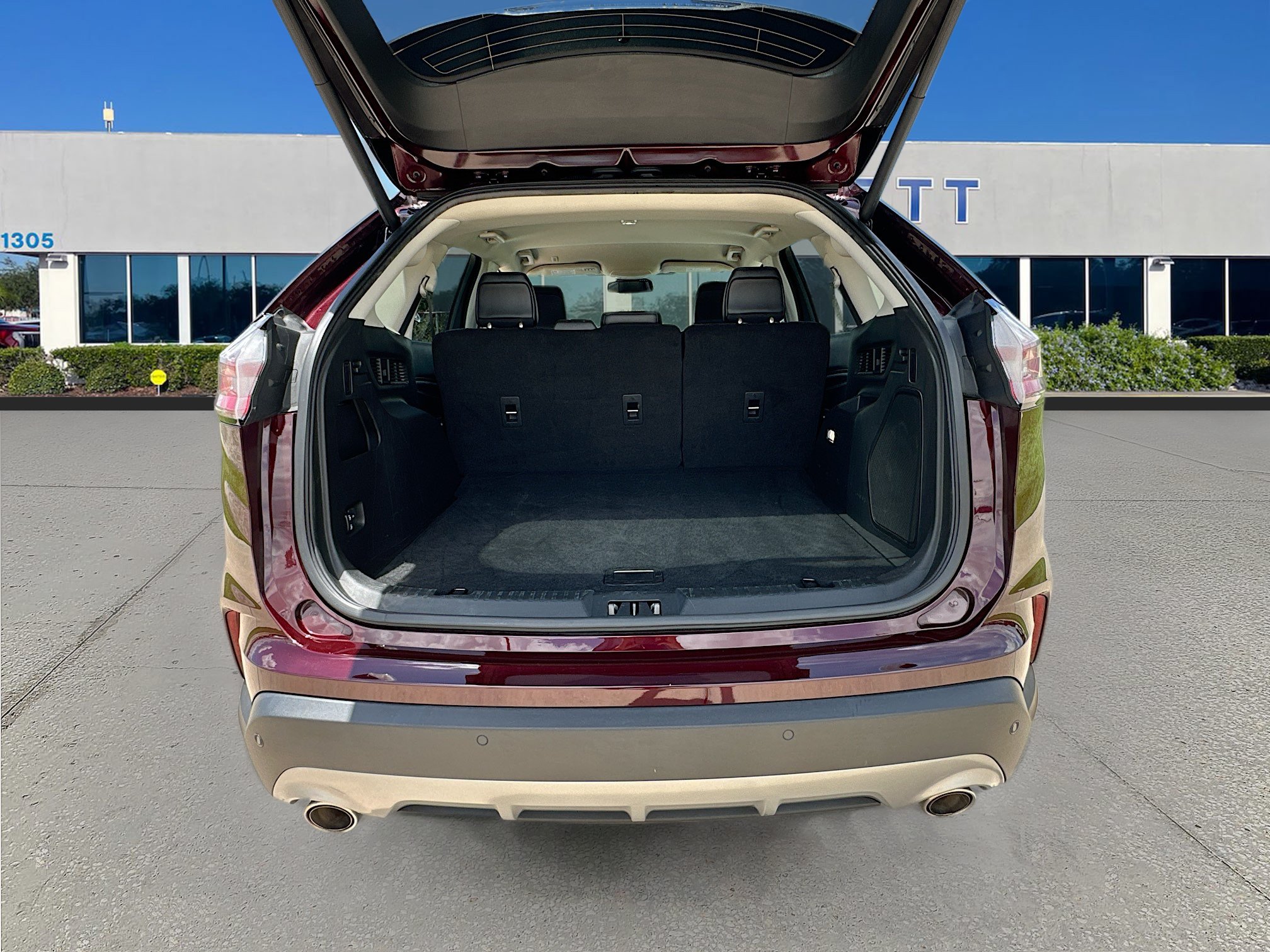 Certified 2024 Ford Edge Titanium AWD/4WD image 25