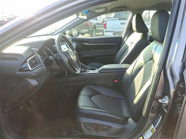 Used 2018 Toyota Camry SE image 13