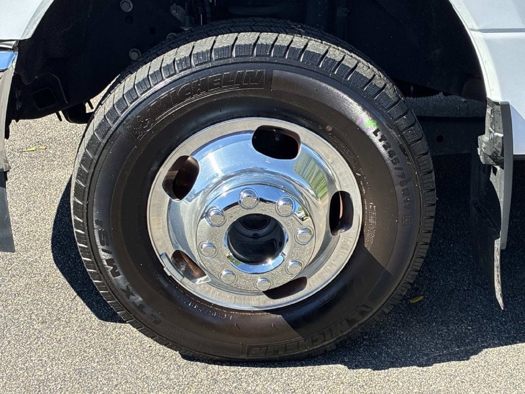 Certified 2022 Ford F350 XL w/ STX Appearance Package AWD/4WD image 15