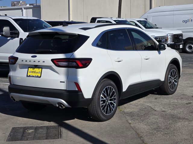 Certified 2025 Ford Escape SE image 5
