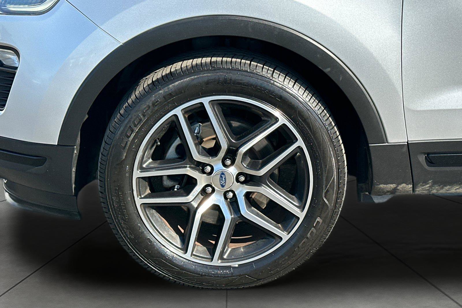 Certified 2019 Ford Explorer Sport AWD/4WD image 32