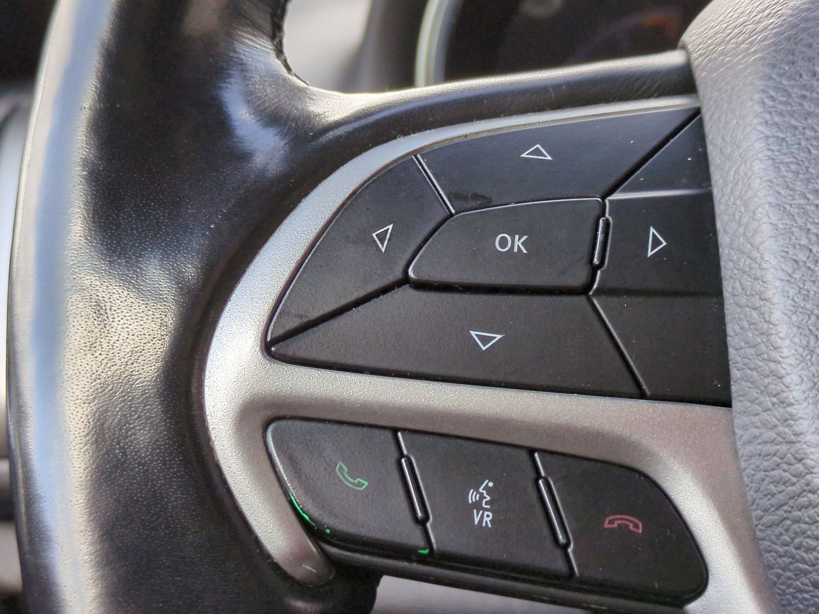 Used 2021 Jeep Grand Cherokee Laredo X image 27