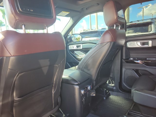Certified 2022 Ford Explorer Platinum w/ Class IV Trailer Tow Package AWD/4WD image 16