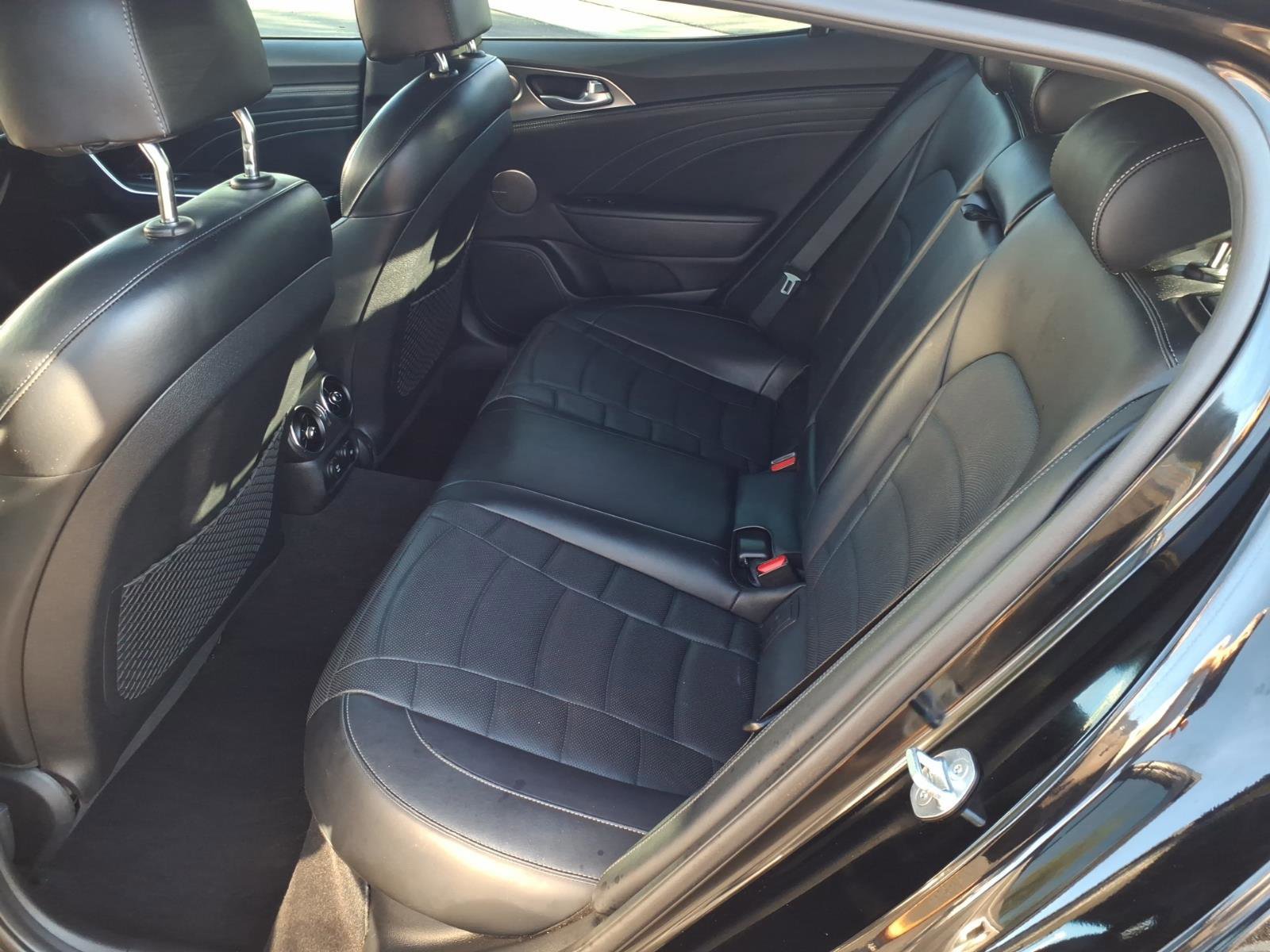 Used 2022 Kia Stinger GT2 image 18