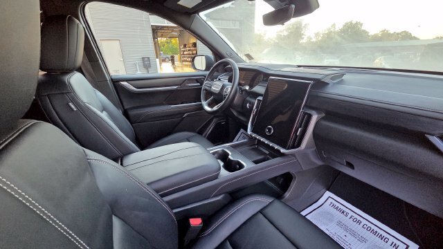 Used 2026 GMC Acadia Elevation w/ Elevation Premium Package FWD image 21