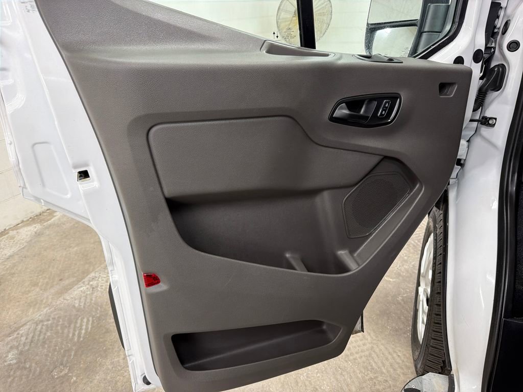 Certified 2025 Ford Transit 250 Low Roof w/ Exterior Upgrade Package RWD image 15
