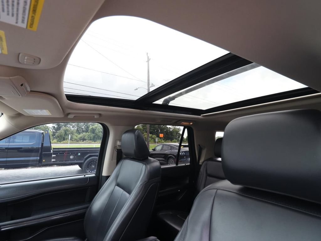 Certified 2024 Ford Expedition XLT RWD image 4