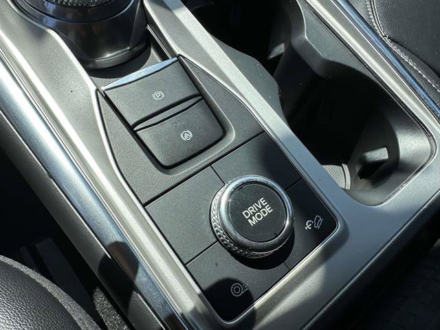 Certified 2023 Ford Explorer Limited w/ Limited Technology Package AWD/4WD image 17