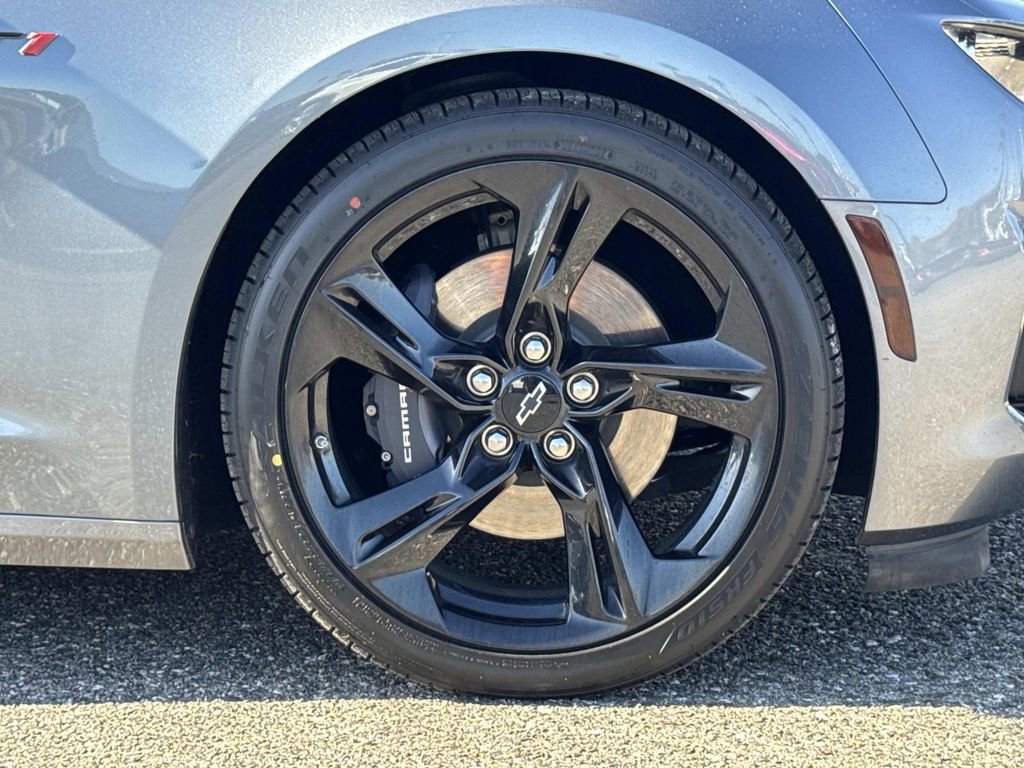 Used 2021 Chevrolet Camaro LT w/ RS Package image 33