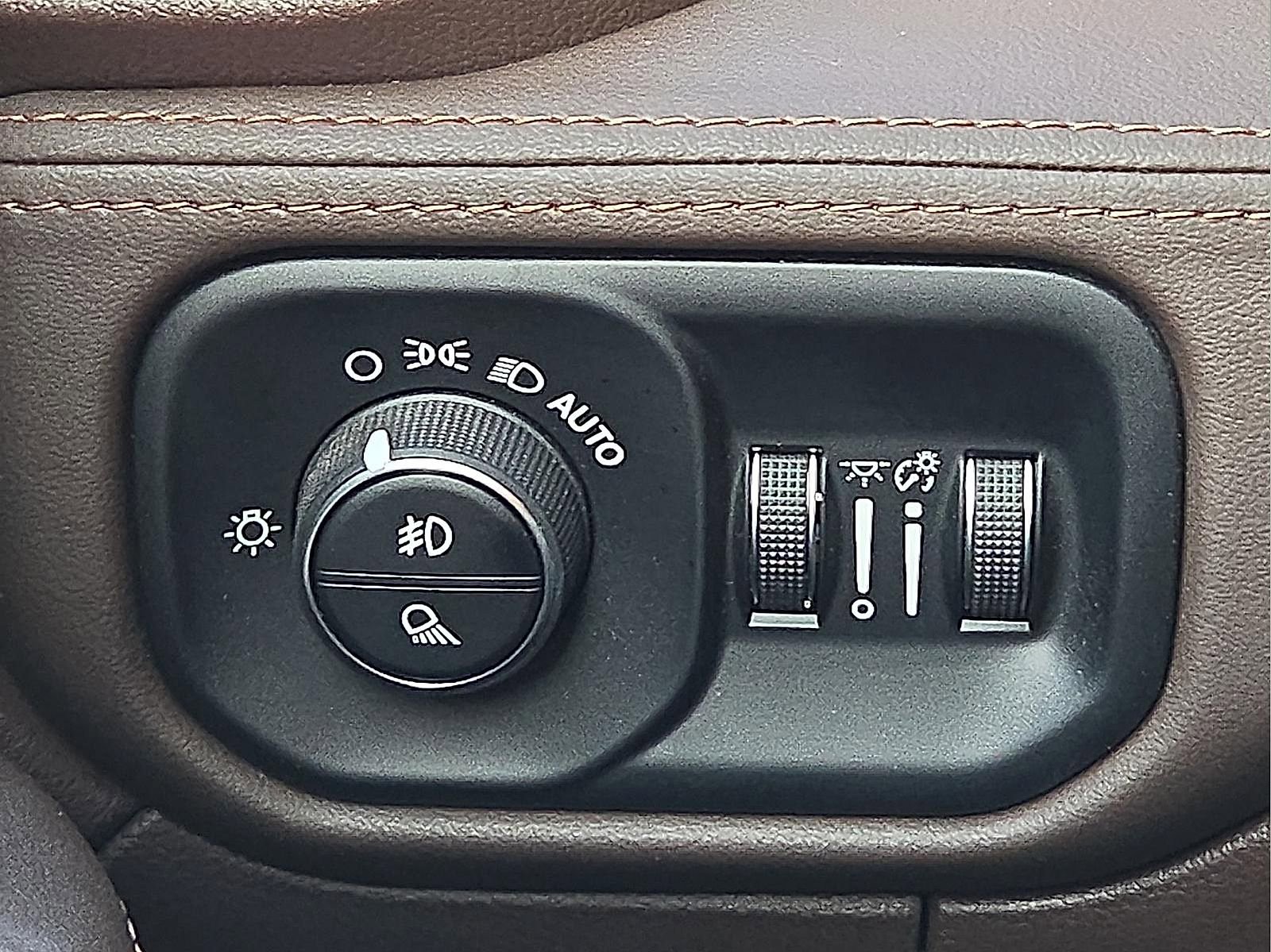 Used 2025 RAM 2500 Limited image 19