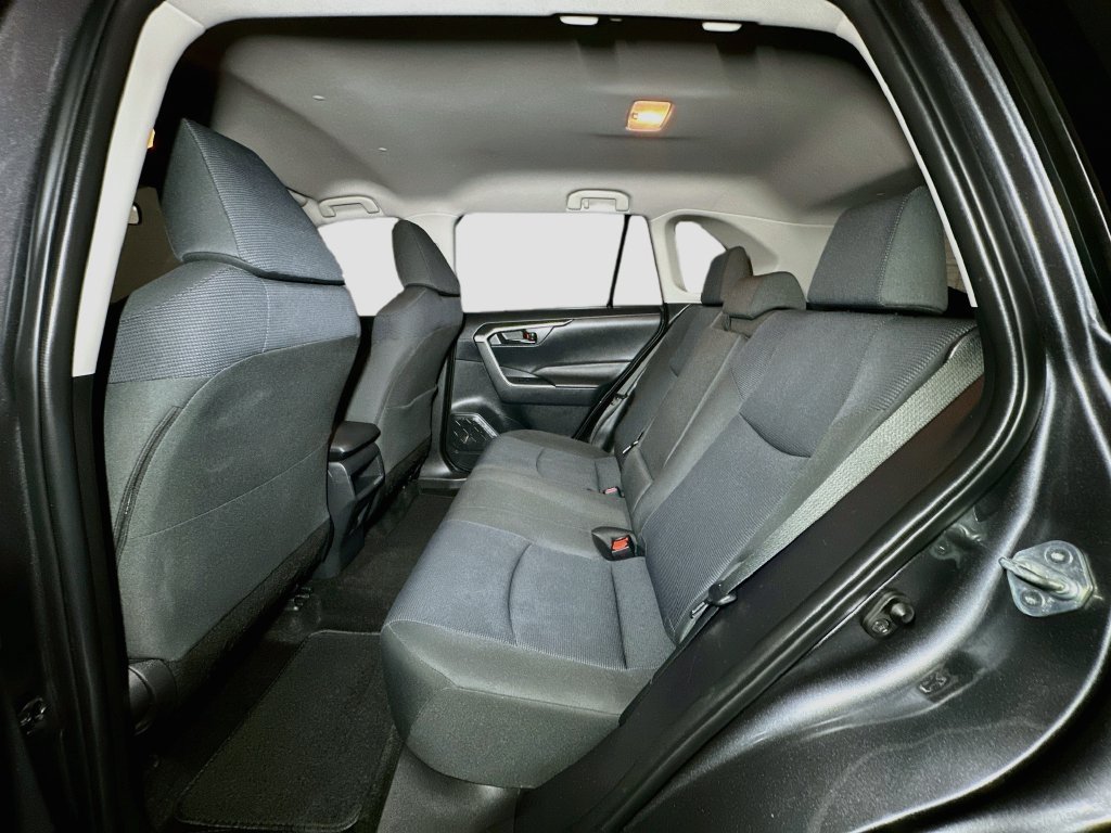 Used 2019 Toyota RAV4 LE w/ All Weather Liner Package AWD/4WD image 31