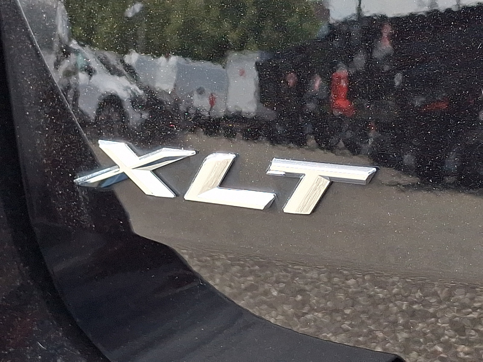 Certified 2023 Ford Explorer XLT w/ Equipment Group 202A AWD/4WD image 30