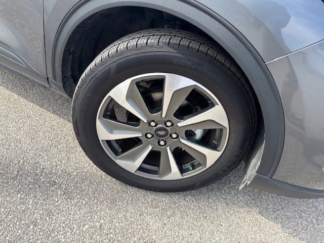 Certified 2023 Ford Escape Platinum image 36