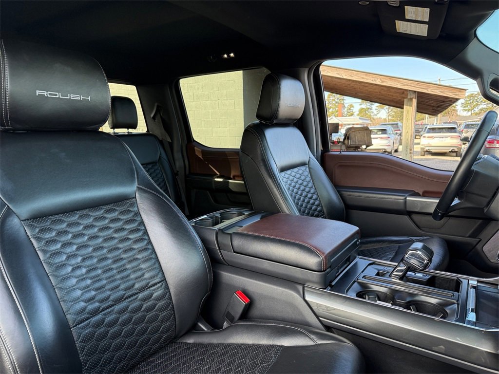 Certified 2022 Ford F150 Lariat w/ Equipment Group 502A High image 23