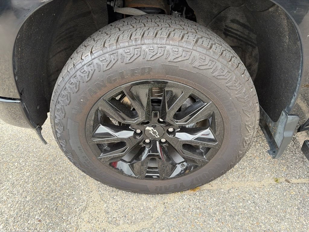 Used 2022 Chevrolet Silverado 1500 Custom AWD/4WD image 21