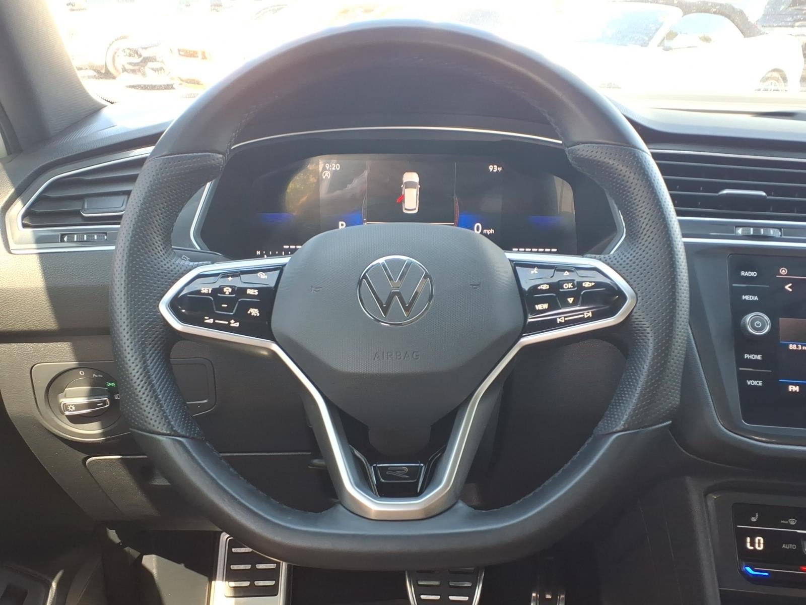 Used 2024 Volkswagen Tiguan SE R-Line FWD image 22