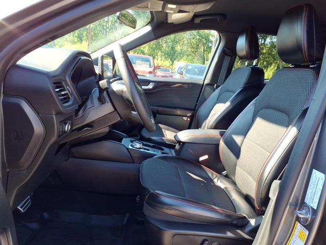 Certified 2023 Ford Escape ST-Line Select w/ Tech Pack #2 AWD/4WD image 17
