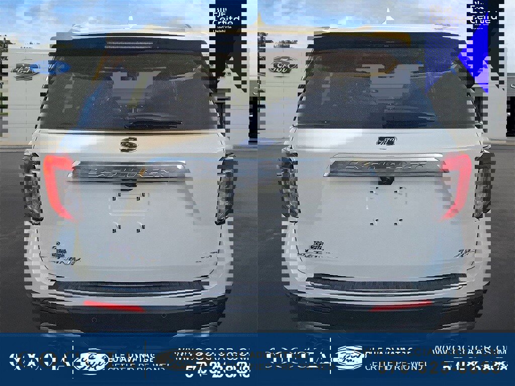 Certified 2024 Ford Explorer Platinum w/ Technology Package image 4