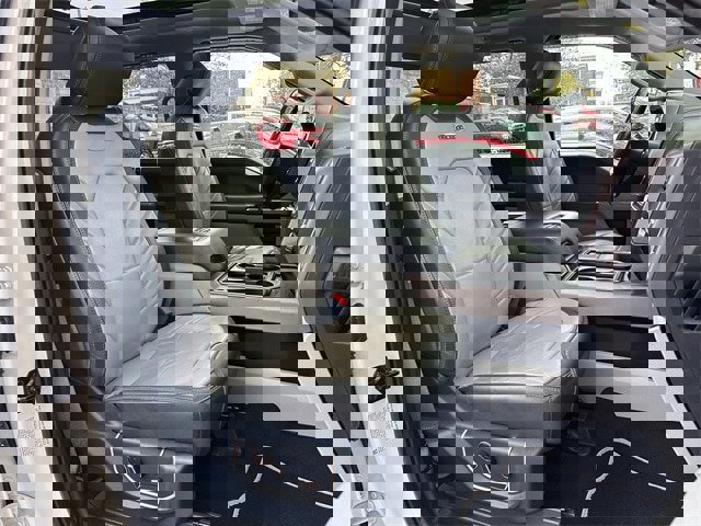 Certified 2022 Ford F450 Limited w/ FX4 Off-Road Package image 16