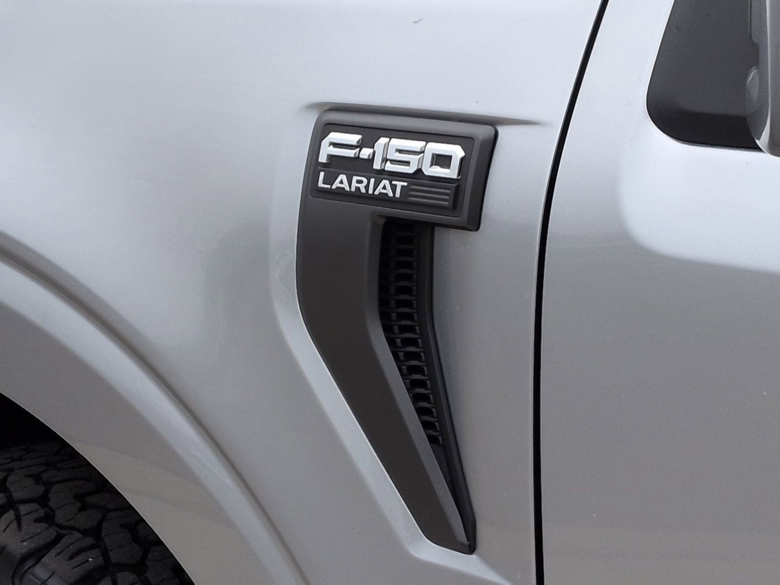 Certified 2023 Ford F150 Lariat w/ Equipment Group 502A High AWD/4WD image 15