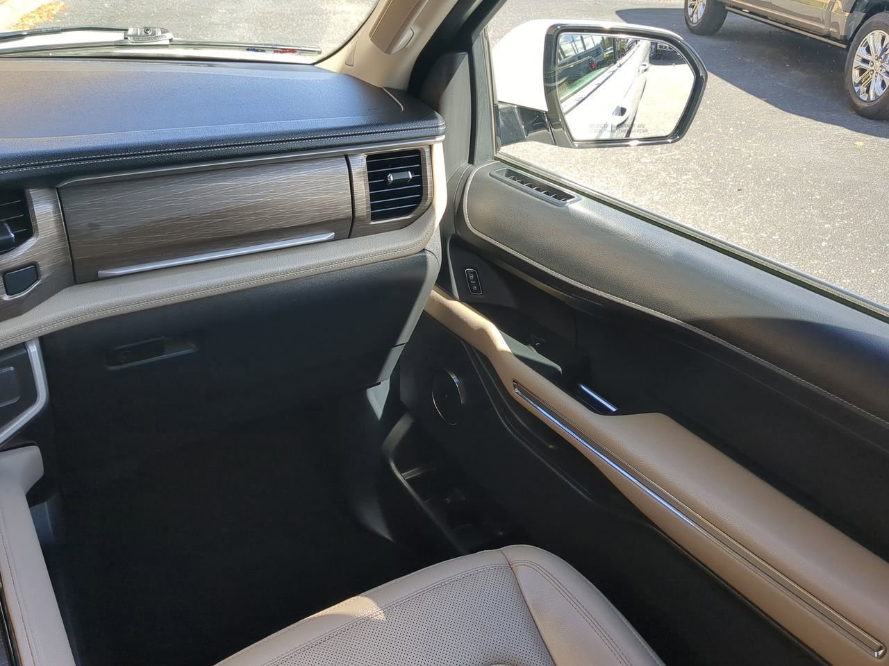 Certified 2022 Ford Expedition Max Limited image 17