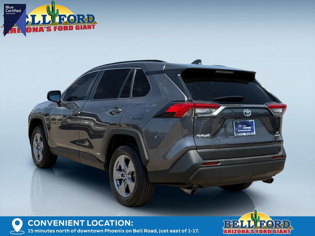 Used 2022 Toyota RAV4 LE AWD/4WD image 2