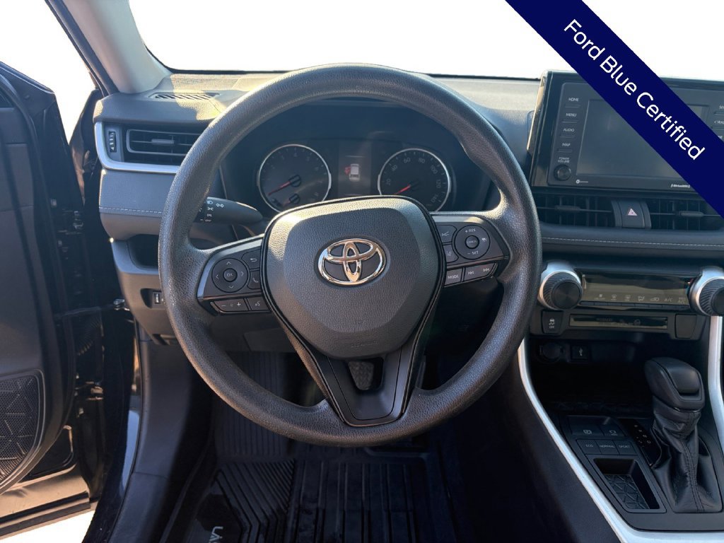 Used 2021 Toyota RAV4 LE FWD image 15