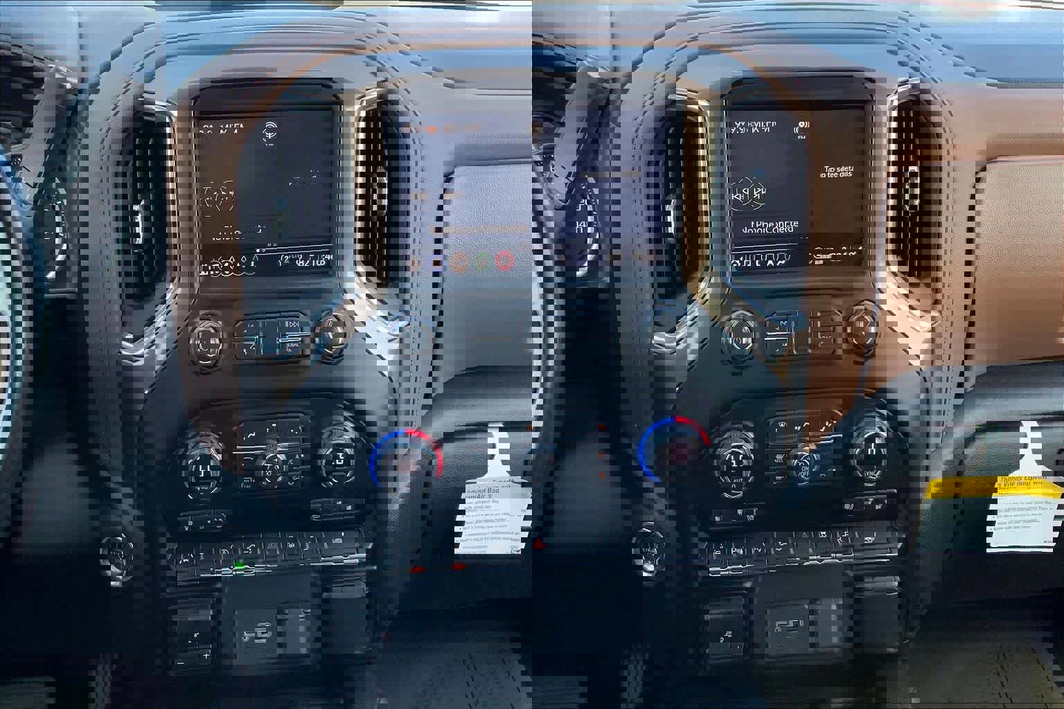 Used 2021 Chevrolet Silverado 1500 High Country w/ Technology Package image 9