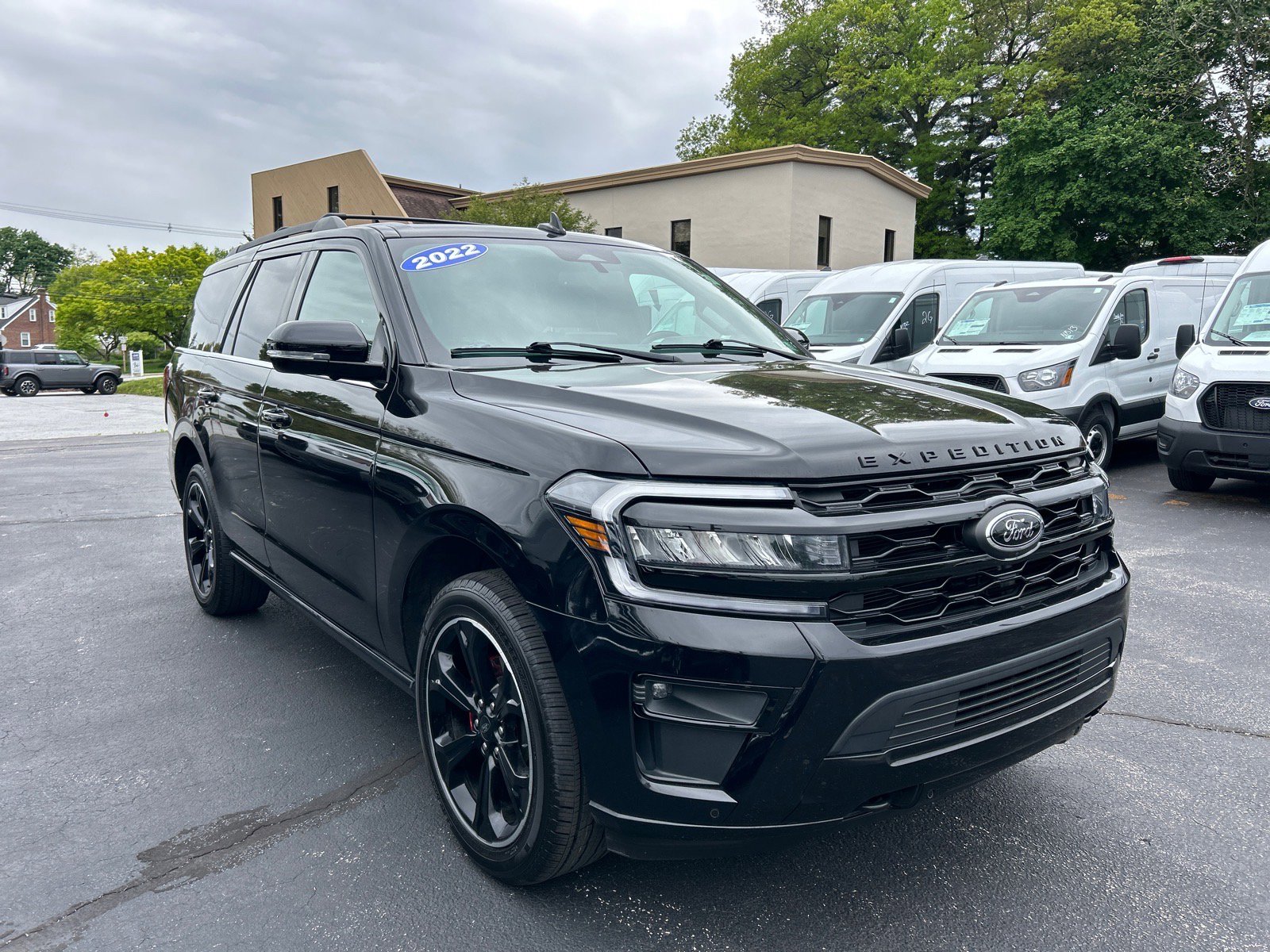 Certified 2022 Ford Expedition Limited AWD/4WD image 3