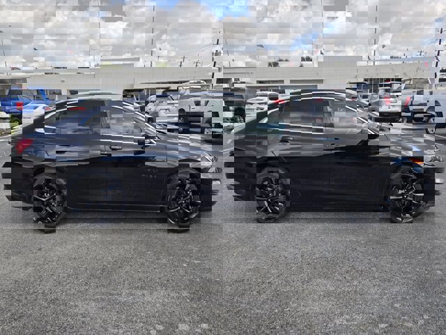 Used 2022 Chevrolet Malibu LT w/ Leather Package image 2