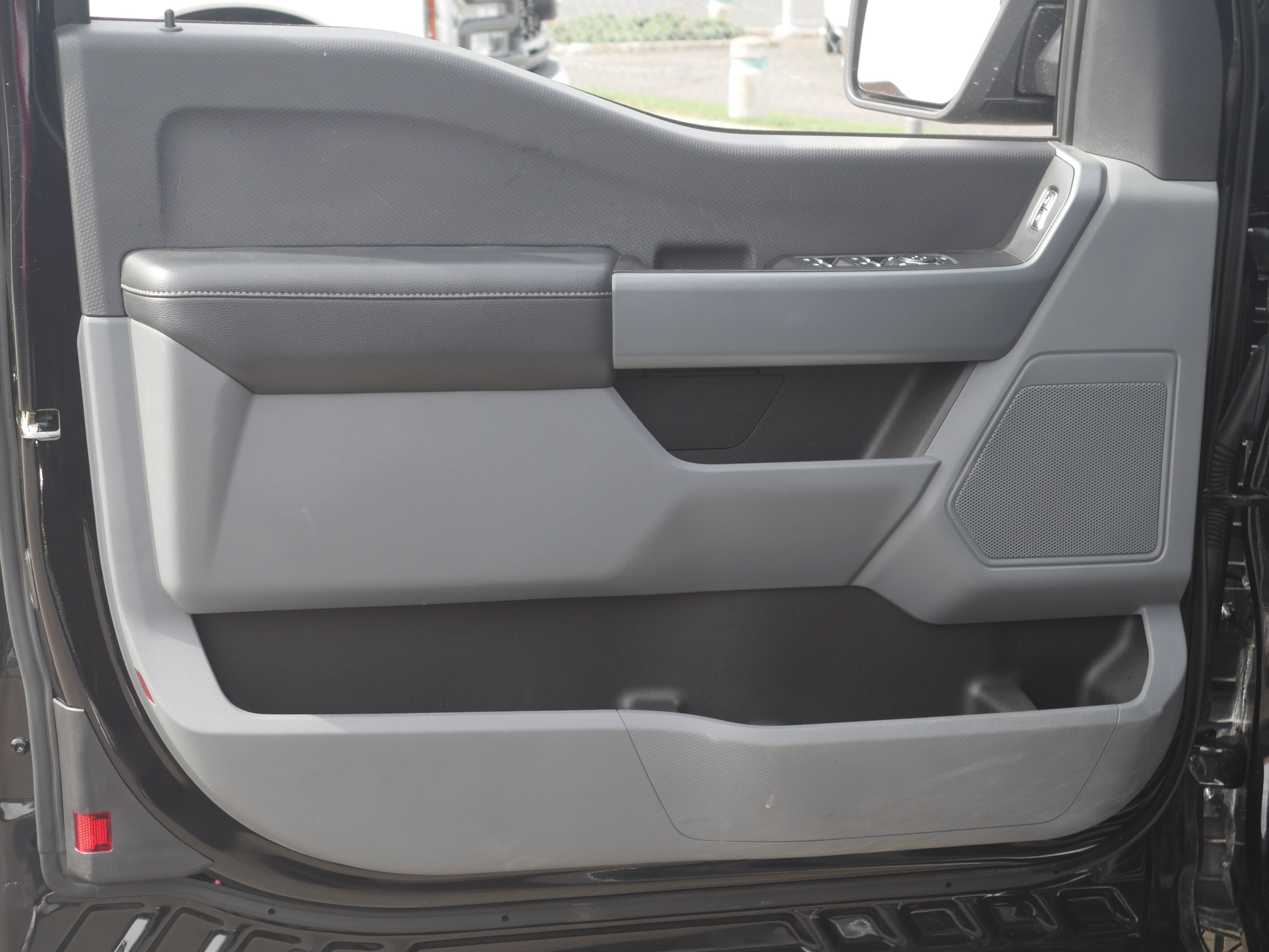 Certified 2023 Ford F150 XLT w/ XTR Package AWD/4WD image 31
