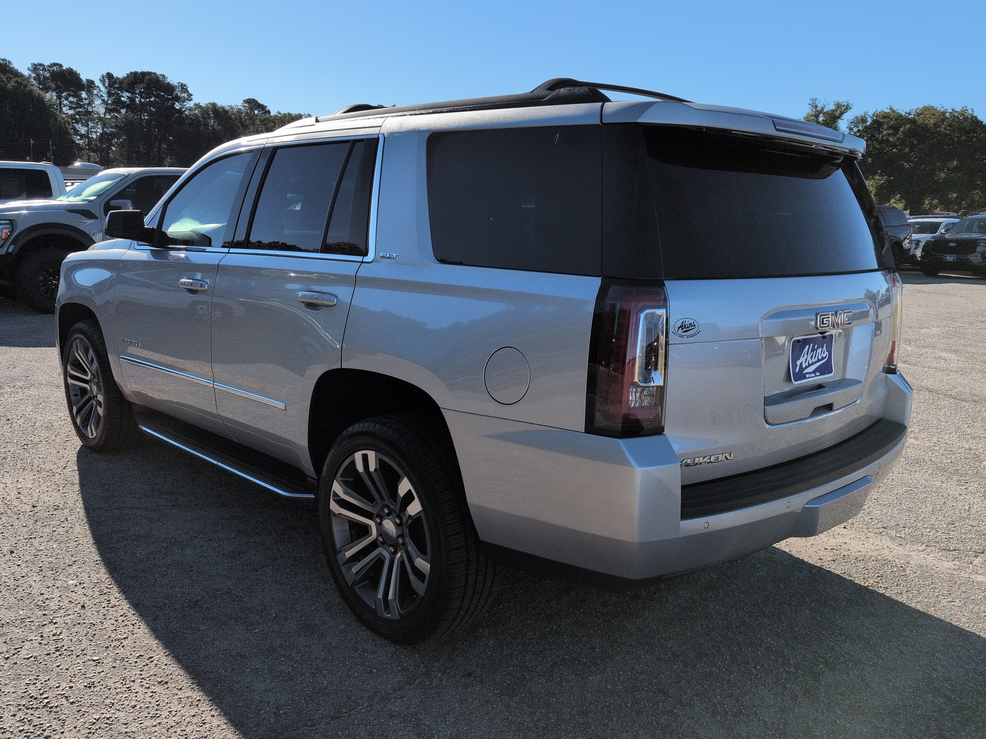 Used 2019 GMC Yukon SLT w/ Premium Edition RWD image 5
