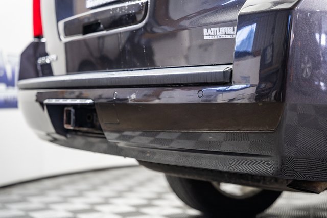 Used 2017 Chevrolet Suburban LT image 7