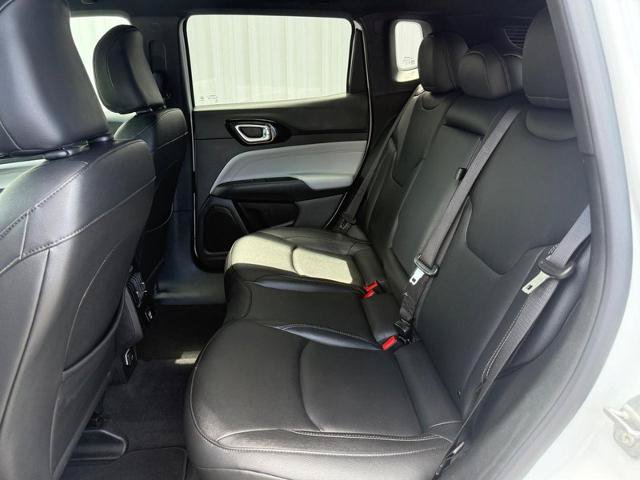 Used 2025 Jeep Compass Limited AWD/4WD image 6