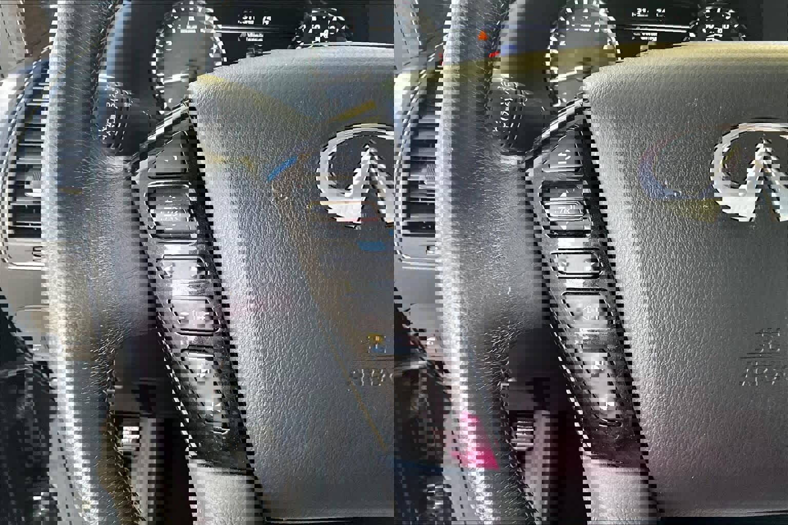 Used 2023 INFINITI QX80 Luxe w/ Cargo Package image 24