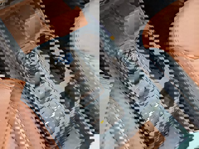 Certified 2022 Ford Maverick Lariat w/ Lariat Luxury Package image 24