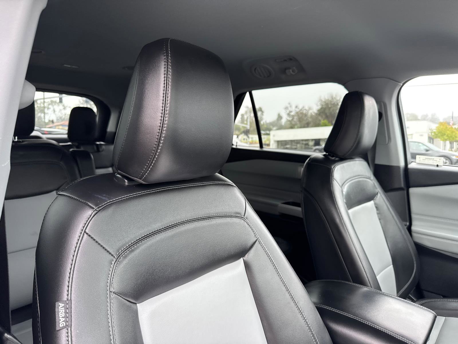 Certified 2022 Ford Explorer XLT w/ Equipment Group 202A image 16