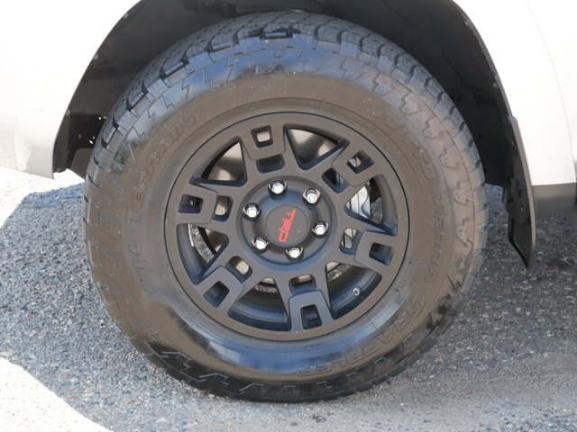 Used 2020 Toyota 4Runner TRD Off-Road Premium w/ Moonroof Package AWD/4WD image 11