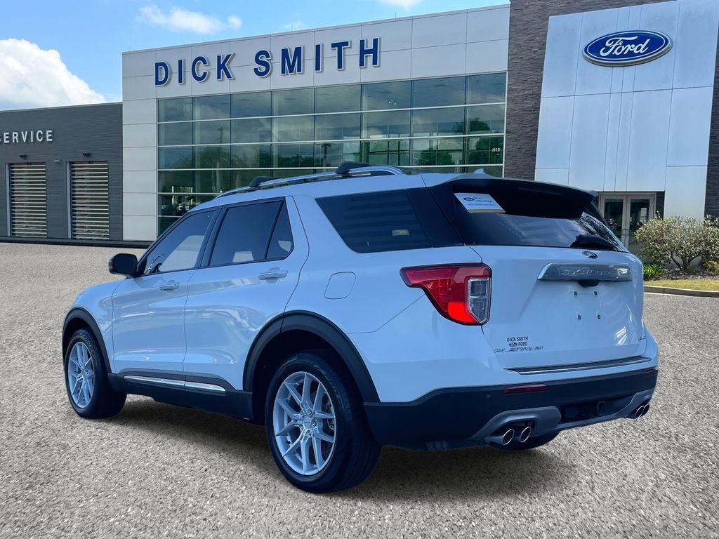 Certified 2022 Ford Explorer Platinum w/ Equipment Group 601A image 2